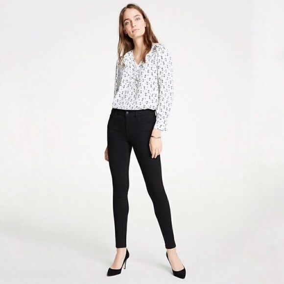 𝅺nwt Ann Taylor the Skinny jeans black 2 Tall jeans - Picture 1 of 8